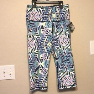 NWT VSX knockout crop high rise leggings